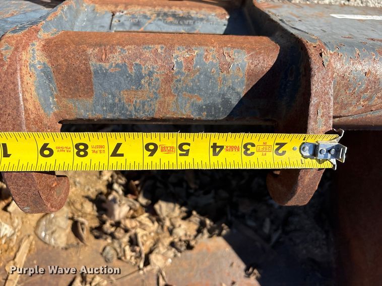 image for item EU4056 Bobcat 7150228 backhoe bucket