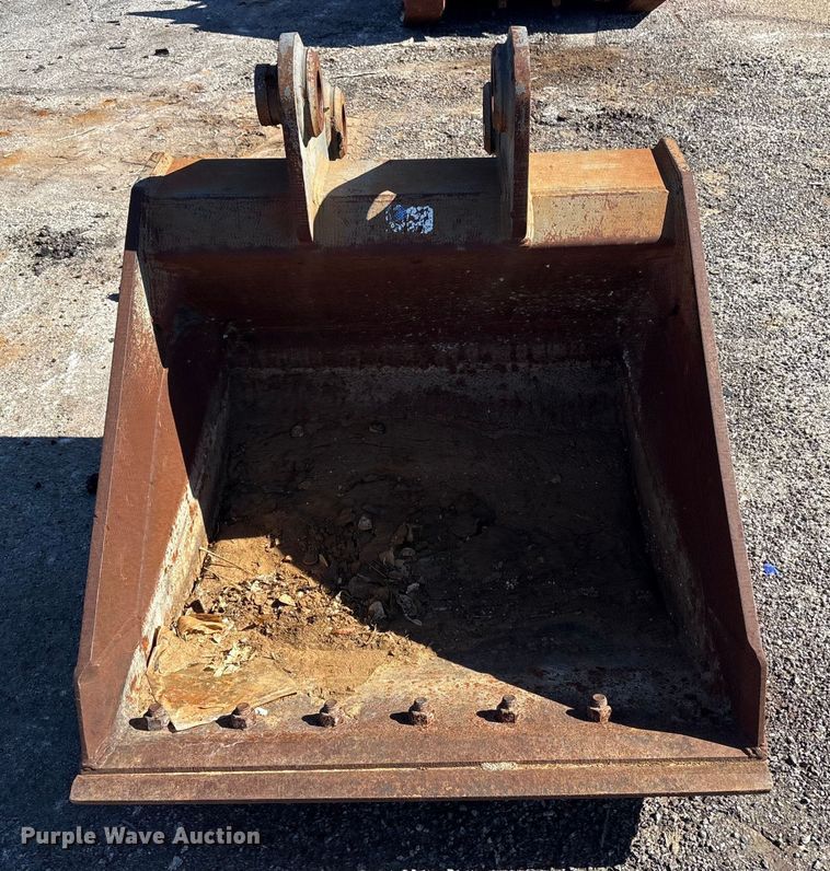 image for item EU4057 Central Fabricators JD135C excavator bucket