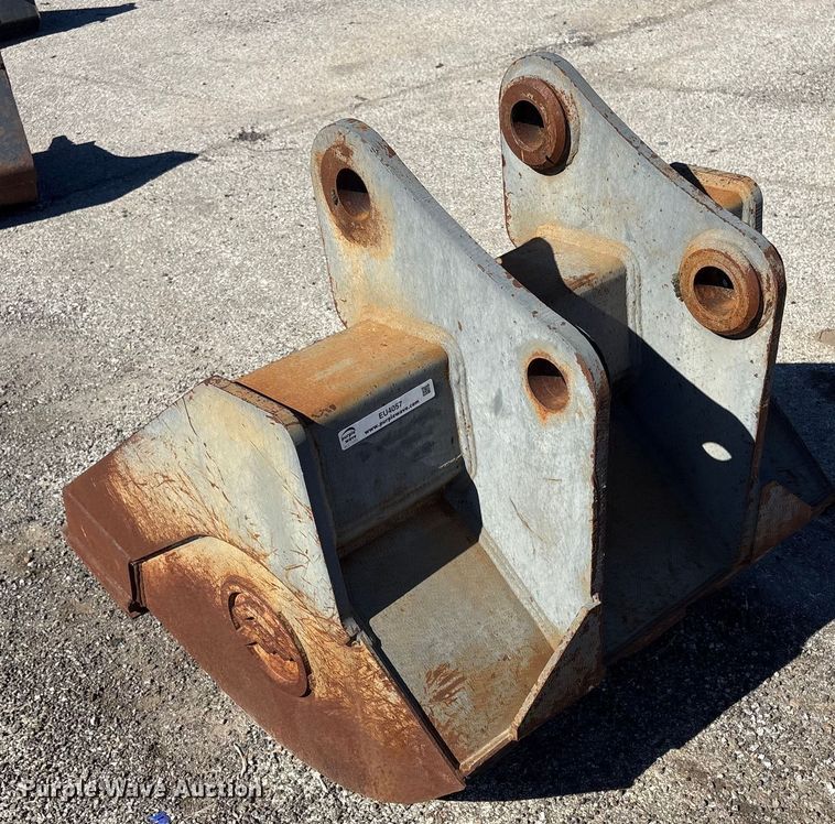 image for item EU4057 Central Fabricators JD135C excavator bucket