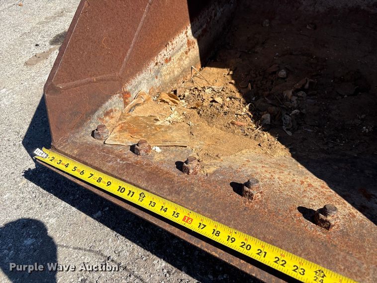 image for item EU4057 Central Fabricators JD135C excavator bucket