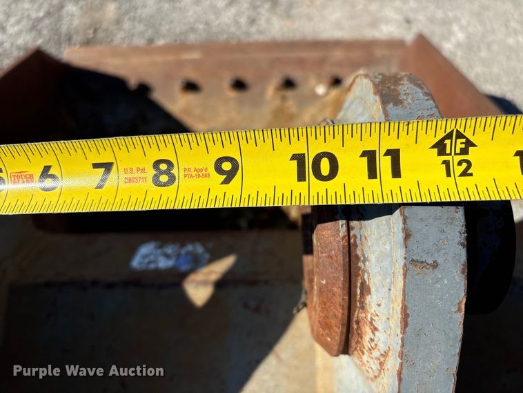 image for item EU4057 Central Fabricators JD135C excavator bucket