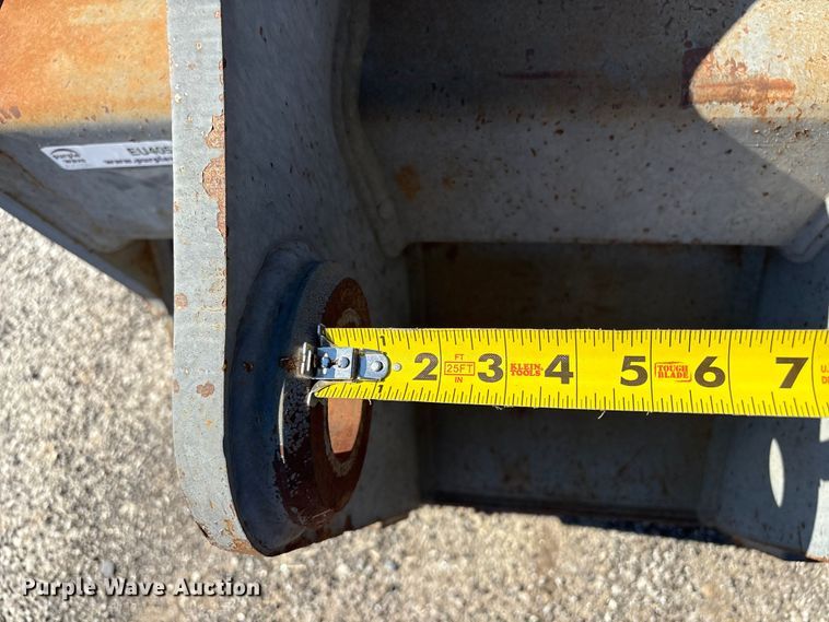 image for item EU4057 Central Fabricators JD135C excavator bucket