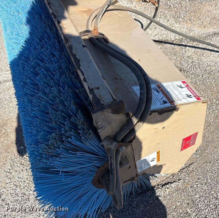 image for item EU4061 Kromer broom