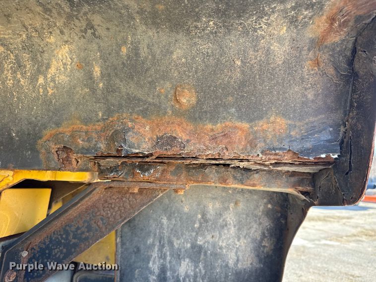 image for item EU4062 Komatsu WA250-5L wheel loader