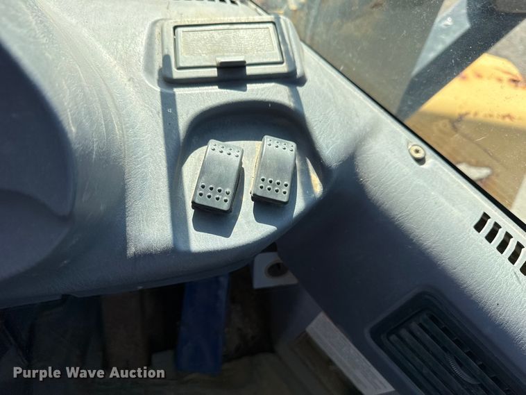 image for item EU4062 Komatsu WA250-5L wheel loader