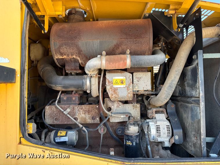 image for item EU4062 Komatsu WA250-5L wheel loader