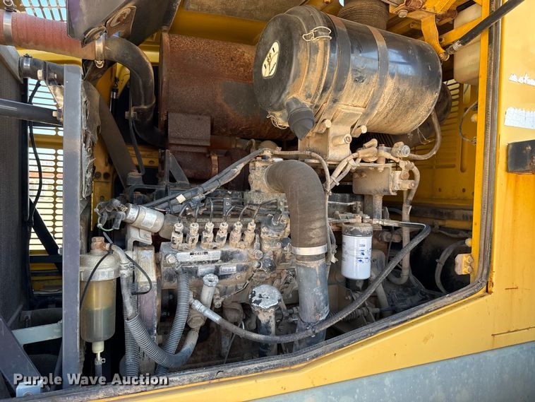 image for item EU4062 Komatsu WA250-5L wheel loader