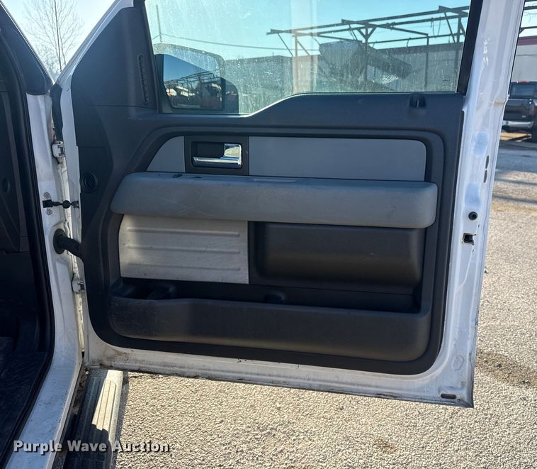 image for item EU4063 2014 Ford F150 pickup truck