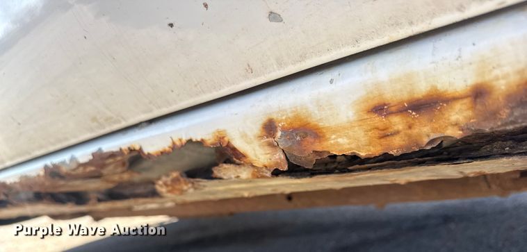 image for item EU4064 2004 GMC Sierra 1500 pickup truck