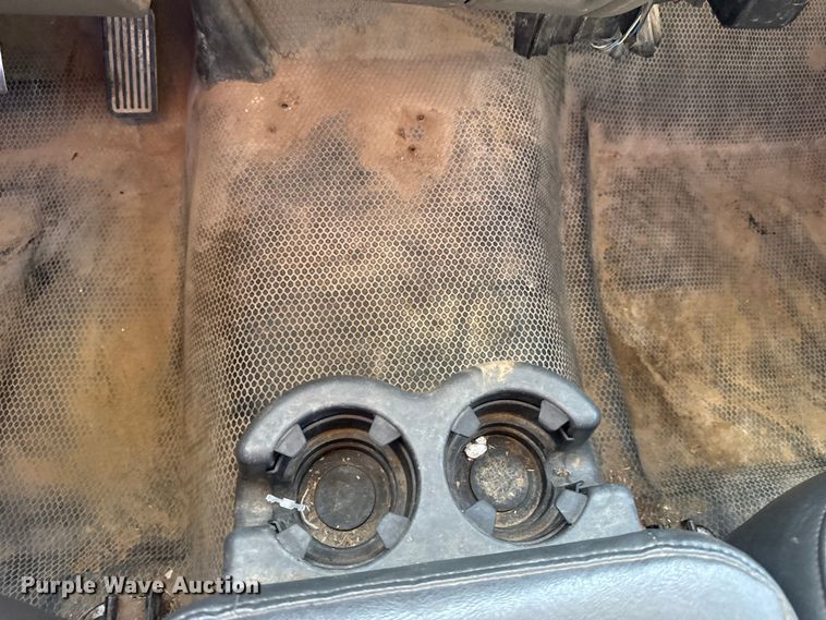 image for item EU4064 2004 GMC Sierra 1500 pickup truck