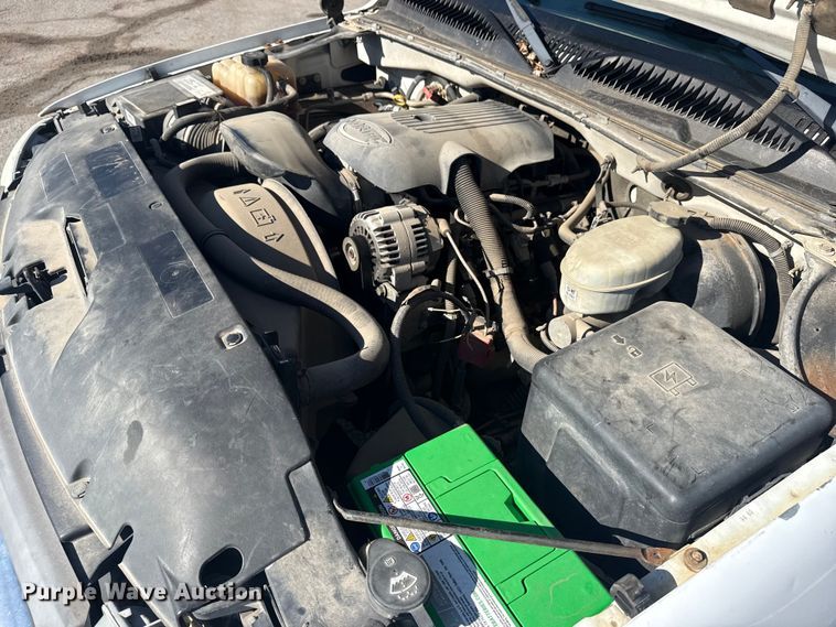 image for item EU4064 2004 GMC Sierra 1500 pickup truck