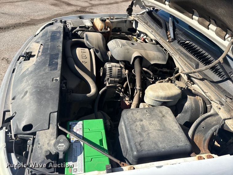 image for item EU4064 2004 GMC Sierra 1500 pickup truck