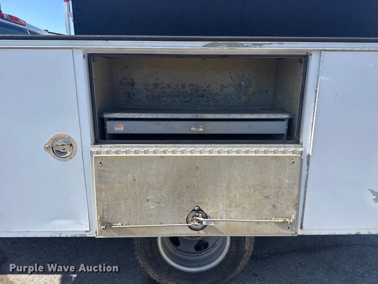 image for item EU4065 2013 Chevrolet Silverado 3500HD utility bed pickup truck