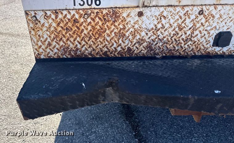 image for item EU4065 2013 Chevrolet Silverado 3500HD utility bed pickup truck