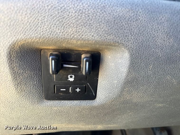 image for item EU4065 2013 Chevrolet Silverado 3500HD utility bed pickup truck