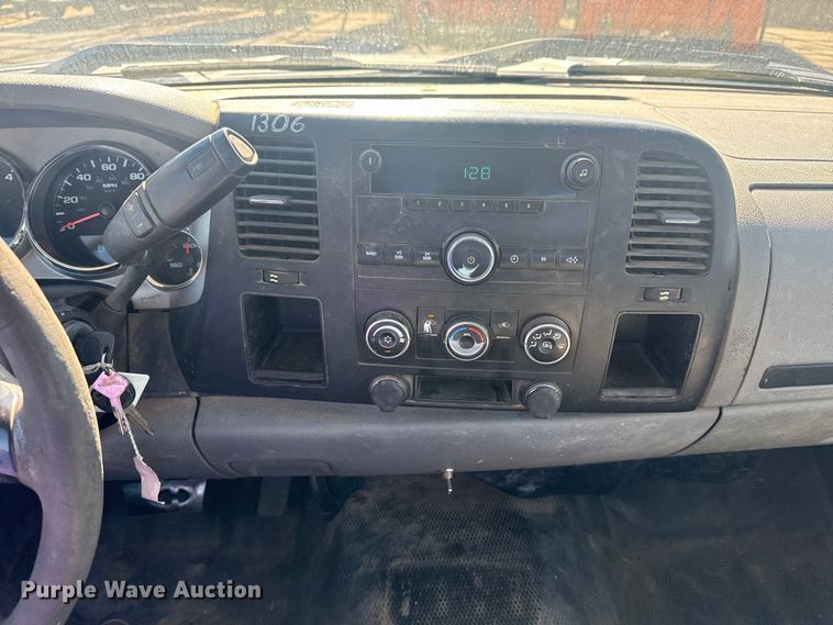 image for item EU4065 2013 Chevrolet Silverado 3500HD utility bed pickup truck