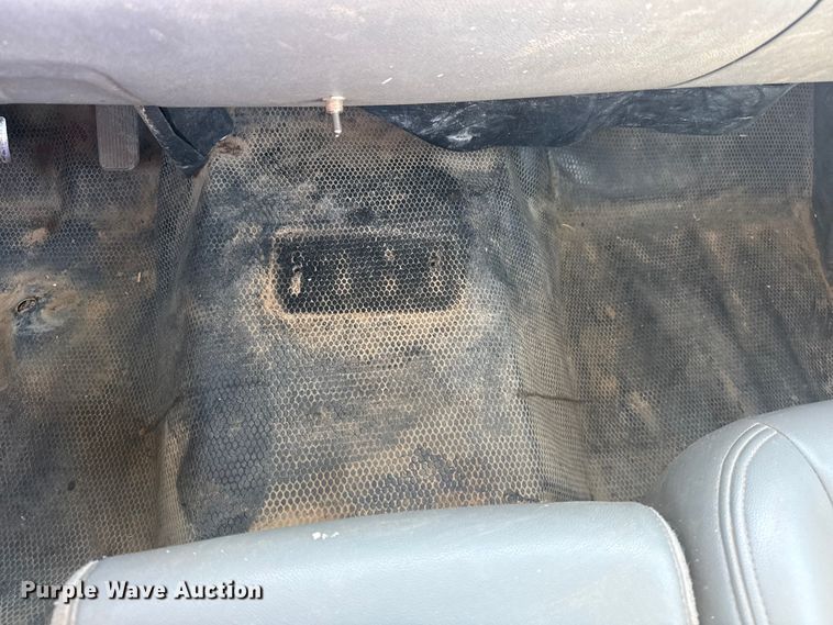 image for item EU4065 2013 Chevrolet Silverado 3500HD utility bed pickup truck