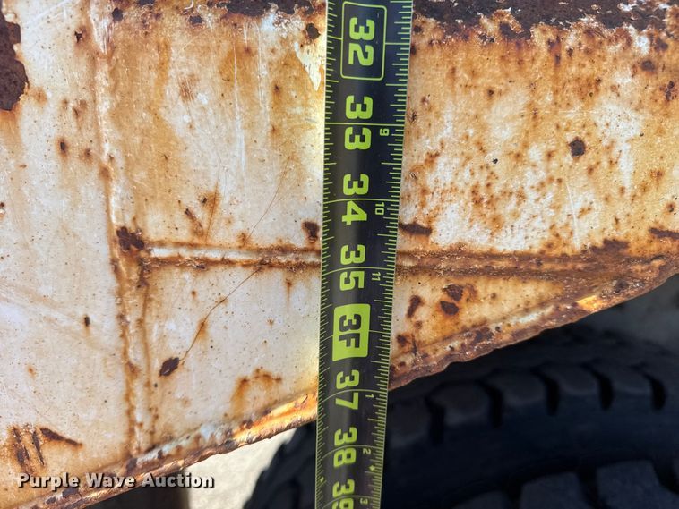 image for item EU4070 2013 International 7400 dump truck