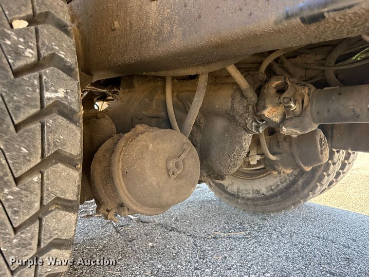 image for item EU4070 2013 International 7400 dump truck