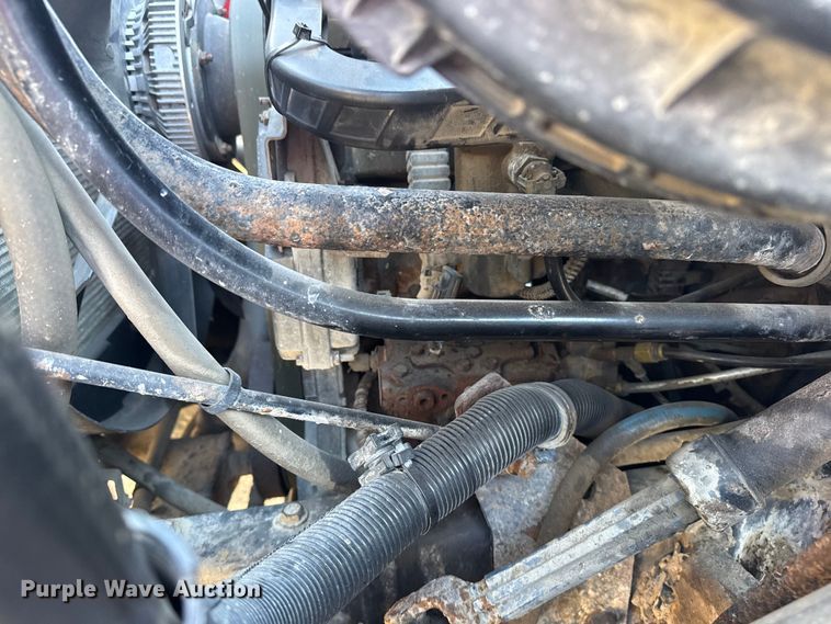 image for item EU4070 2013 International 7400 dump truck