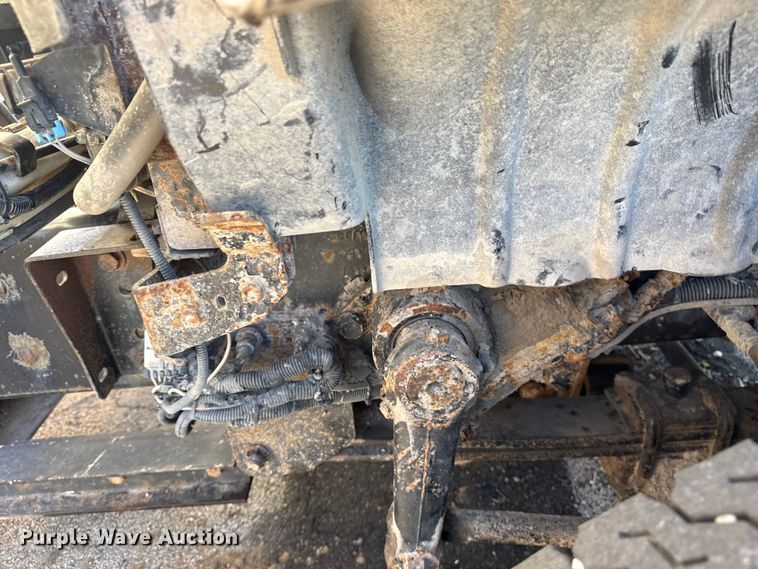 image for item EU4070 2013 International 7400 dump truck