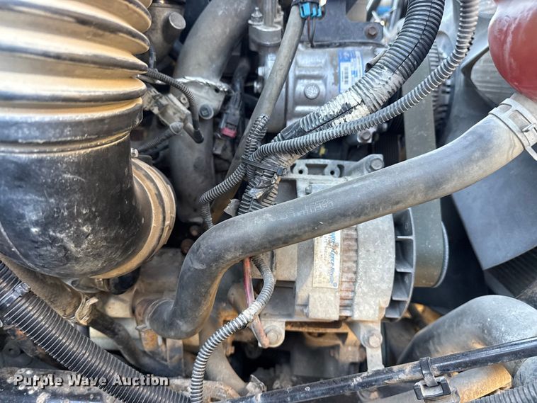 image for item EU4070 2013 International 7400 dump truck