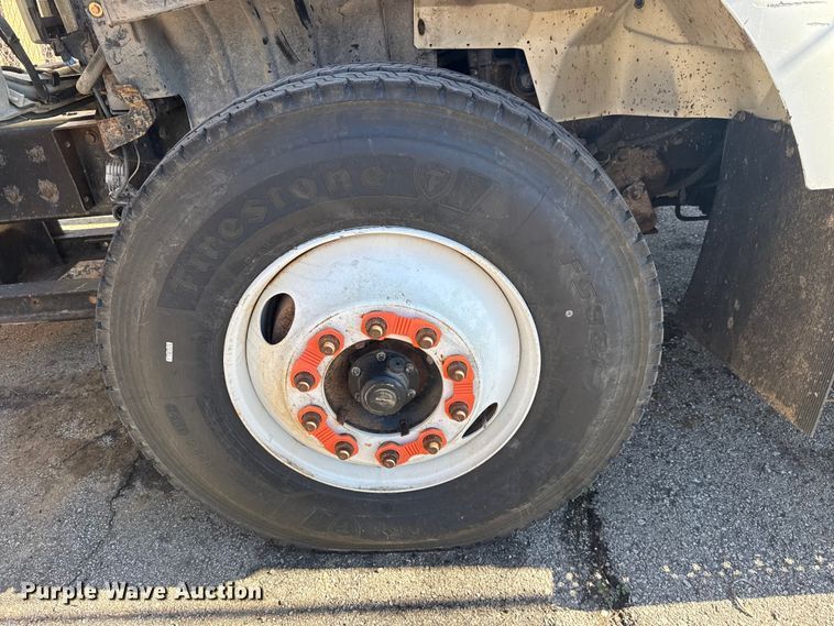 image for item EU4070 2013 International 7400 dump truck