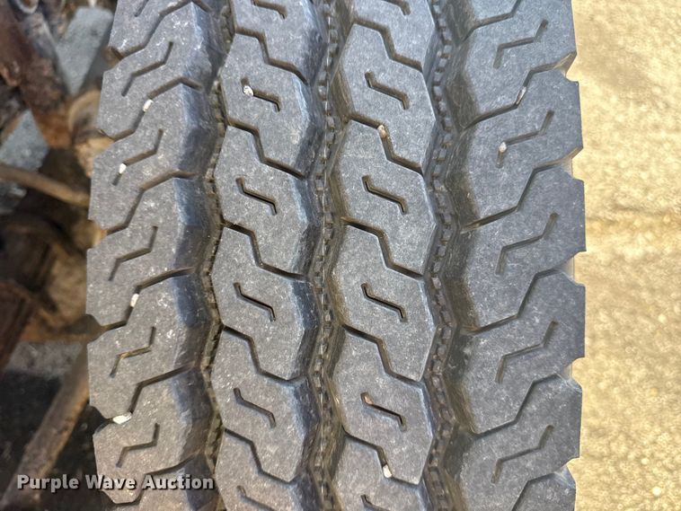 image for item EU4070 2013 International 7400 dump truck