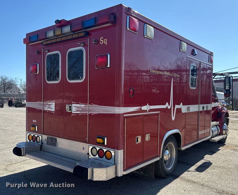 image for item EU4072 2007 International 4300 ambulance