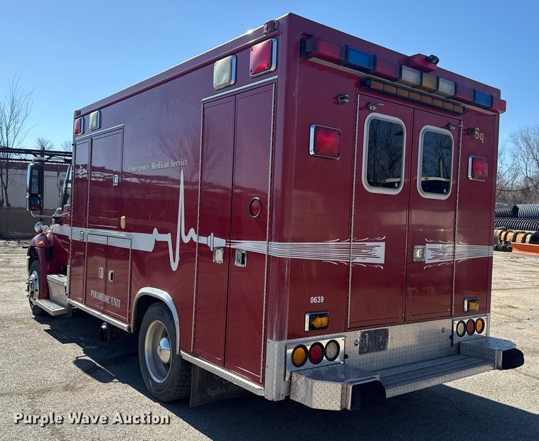 image for item EU4072 2007 International 4300 ambulance