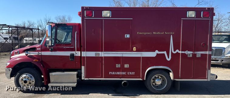 image for item EU4072 2007 International 4300 ambulance