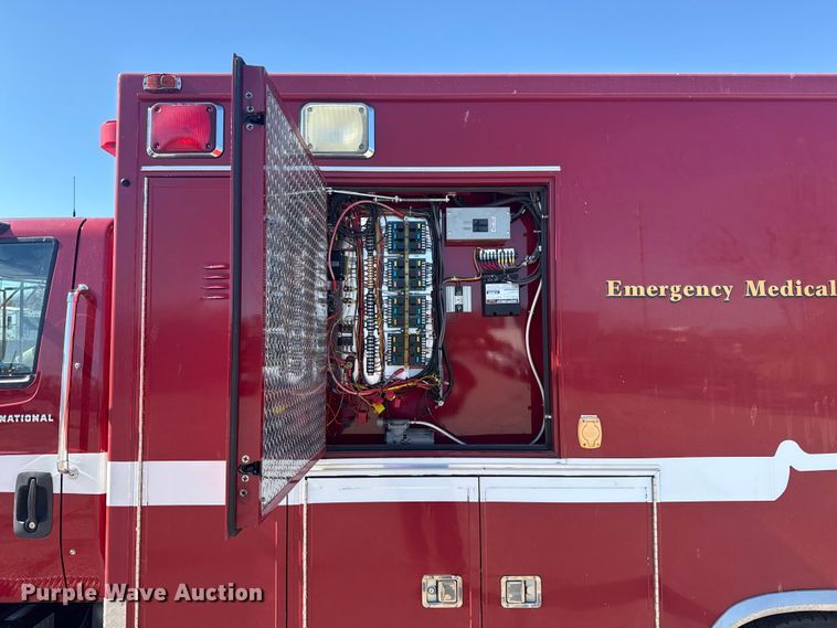 image for item EU4072 2007 International 4300 ambulance