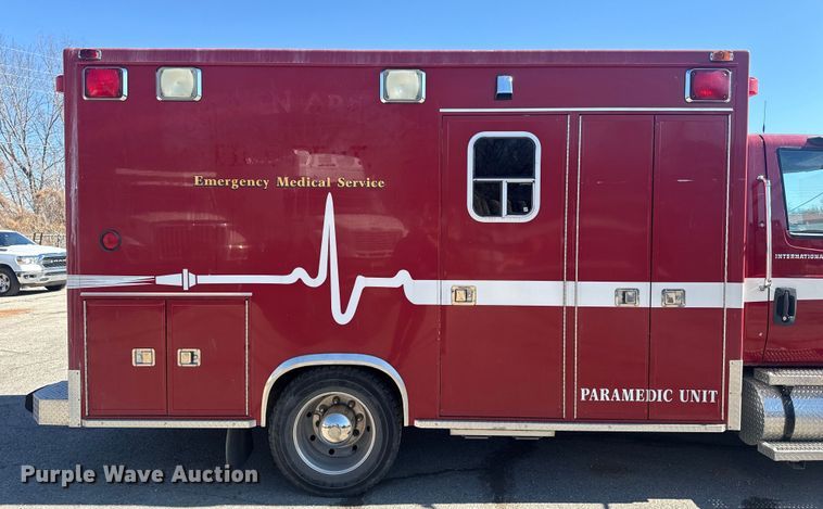 image for item EU4072 2007 International 4300 ambulance