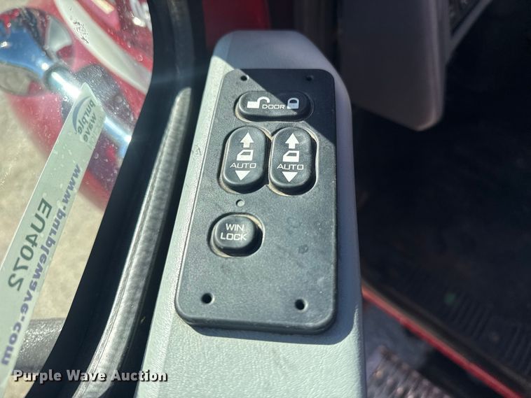 image for item EU4072 2007 International 4300 ambulance