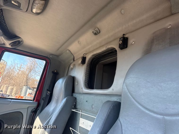 image for item EU4072 2007 International 4300 ambulance