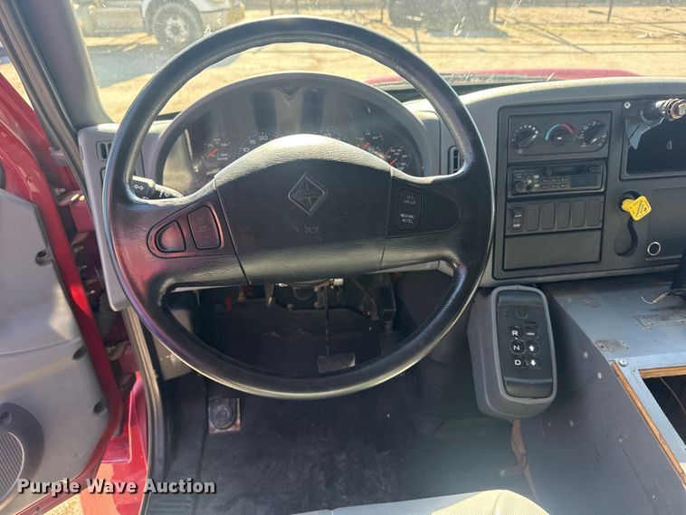 image for item EU4072 2007 International 4300 ambulance