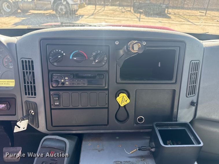 image for item EU4072 2007 International 4300 ambulance