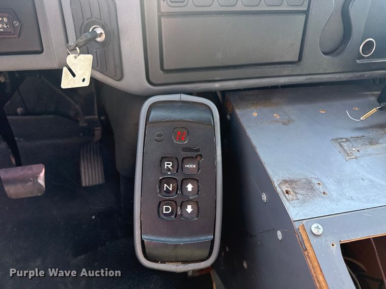 image for item EU4072 2007 International 4300 ambulance