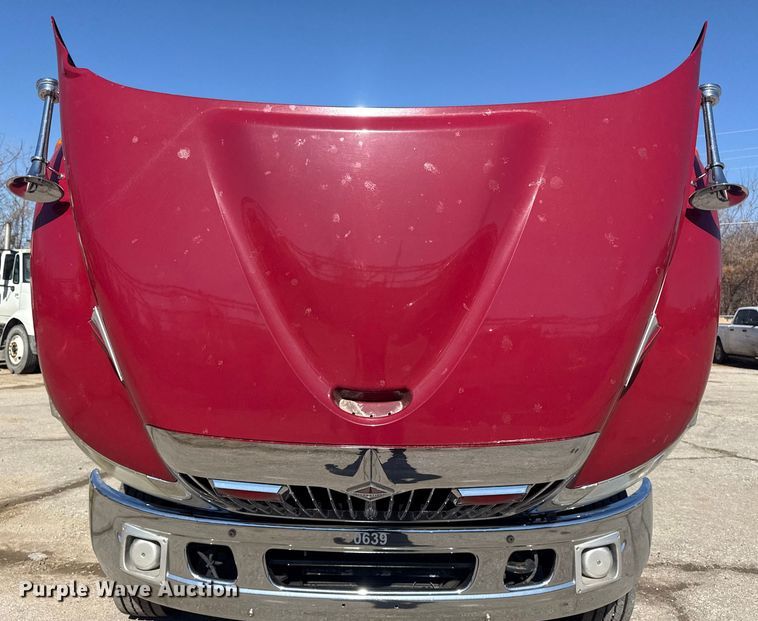 image for item EU4072 2007 International 4300 ambulance