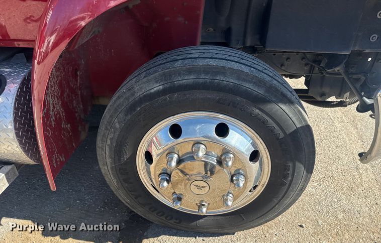 image for item EU4072 2007 International 4300 ambulance