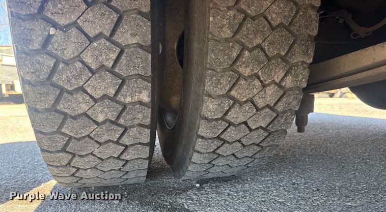 image for item EU4072 2007 International 4300 ambulance