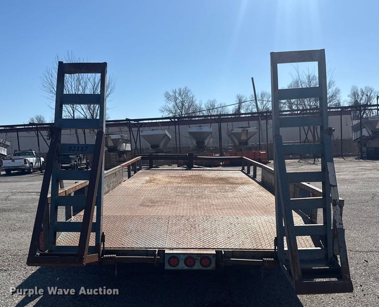 image for item EU4073 2002 Starlite equipment trailer