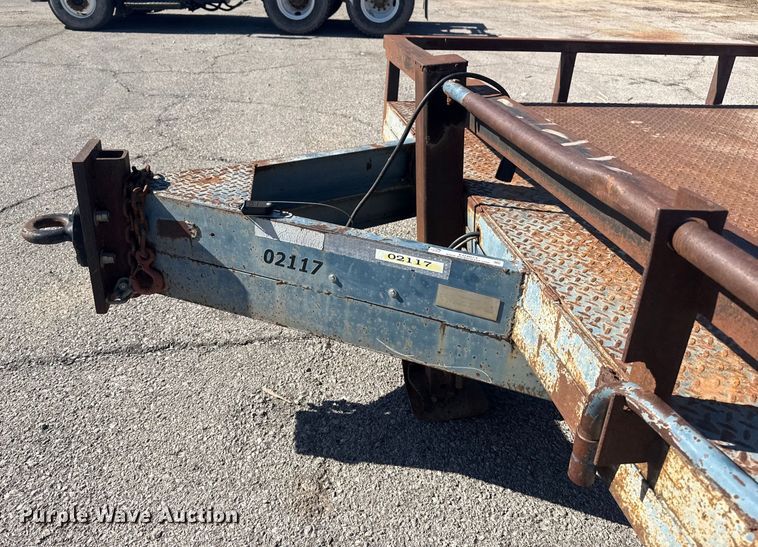 image for item EU4073 2002 Starlite equipment trailer