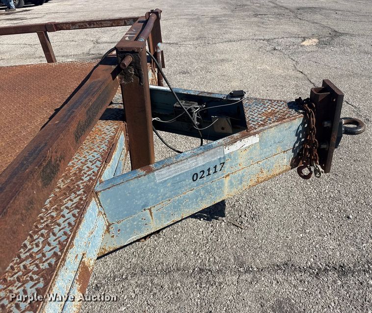 image for item EU4073 2002 Starlite equipment trailer