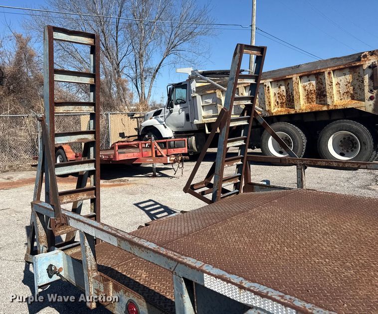 image for item EU4073 2002 Starlite equipment trailer