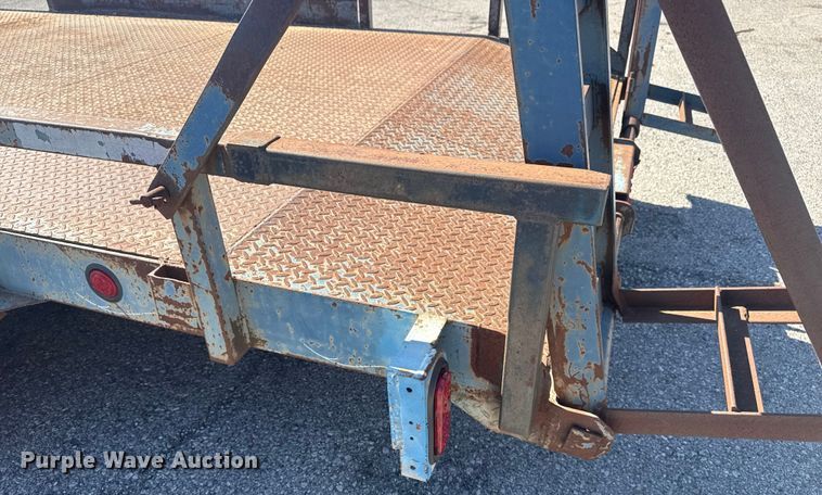 image for item EU4073 2002 Starlite equipment trailer