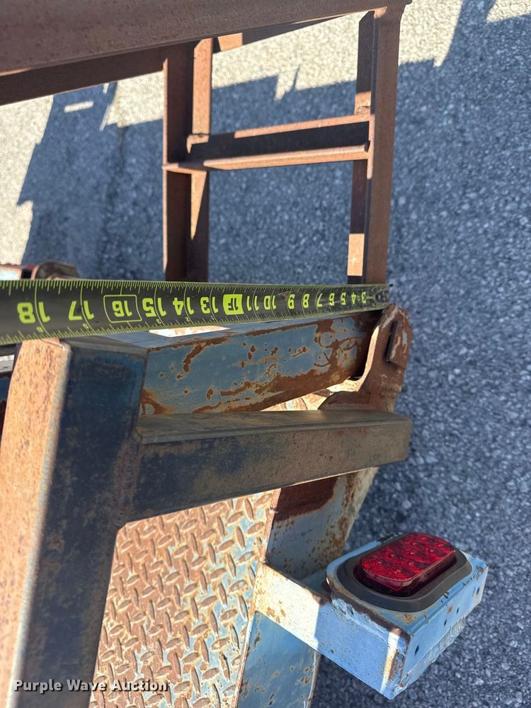 image for item EU4073 2002 Starlite equipment trailer