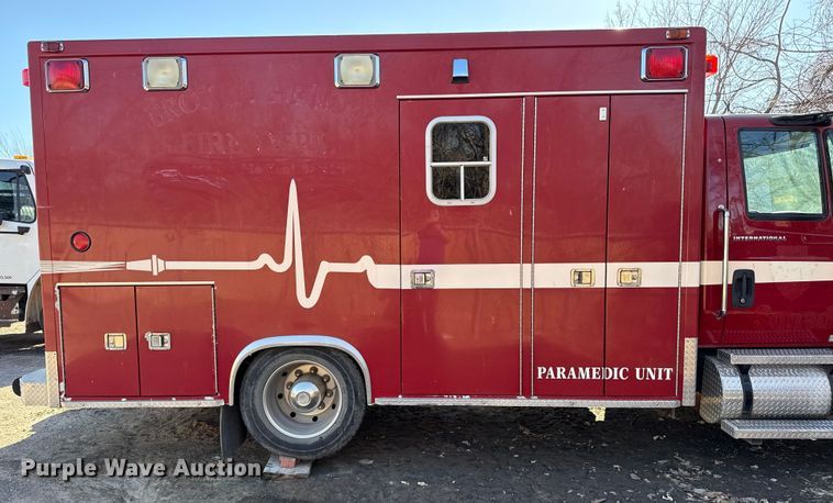 image for item EU4075 2007 International 4300 ambulance