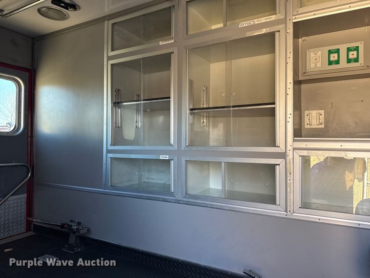 image for item EU4075 2007 International 4300 ambulance