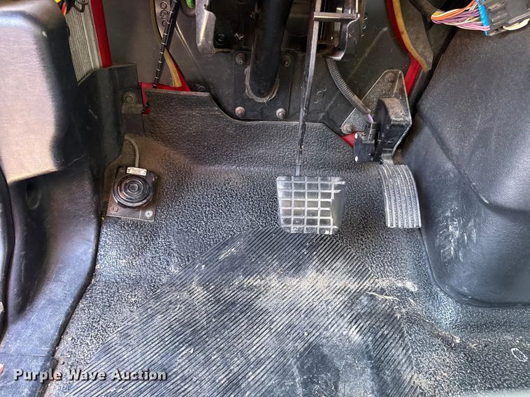 image for item EU4075 2007 International 4300 ambulance